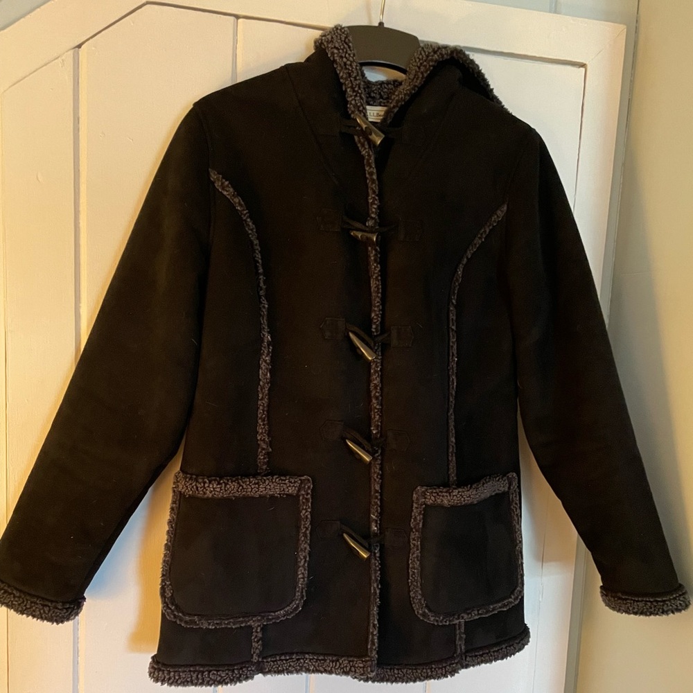 L.L. Bean Short Black Coat Faux Suede, Faux Sherpa, Toggle Buttons, with Hood